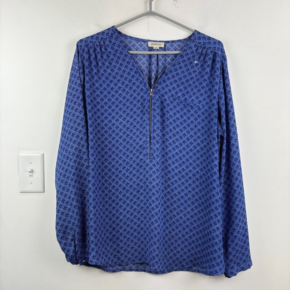 Smart Set Blue Patterned Flowy Blouse
